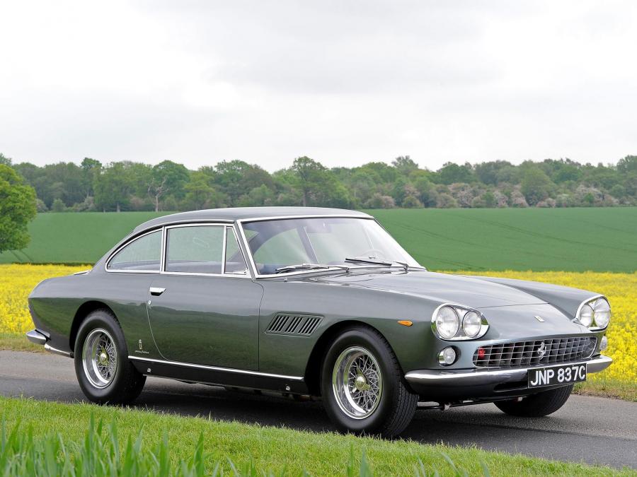  Ferrari 330 GT 2+2 (Series I) 1964 года  (фото 24 из 44)